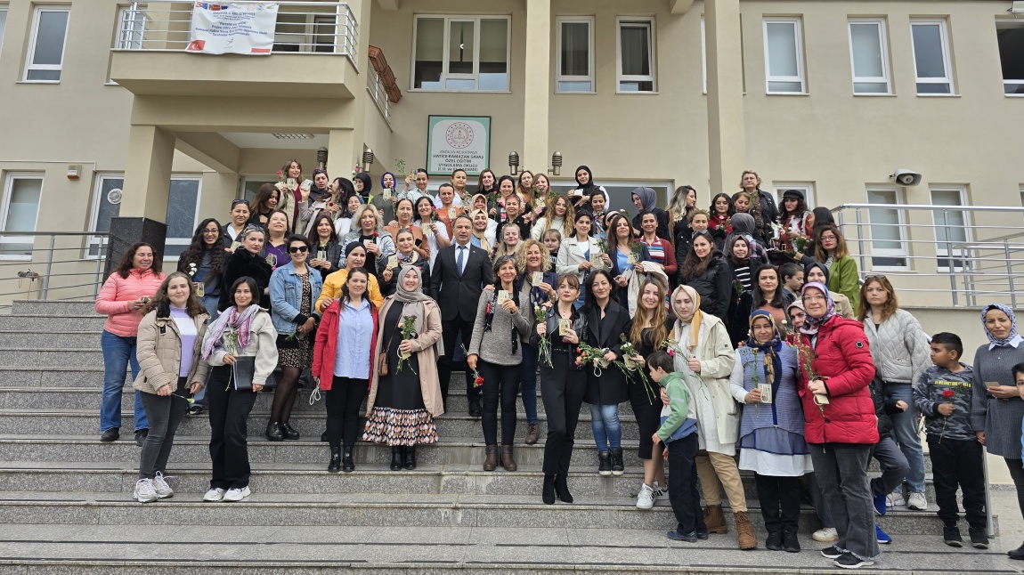 Tüm Kadın çalışanların 8 Mart Kadınlar Günü kutlandı